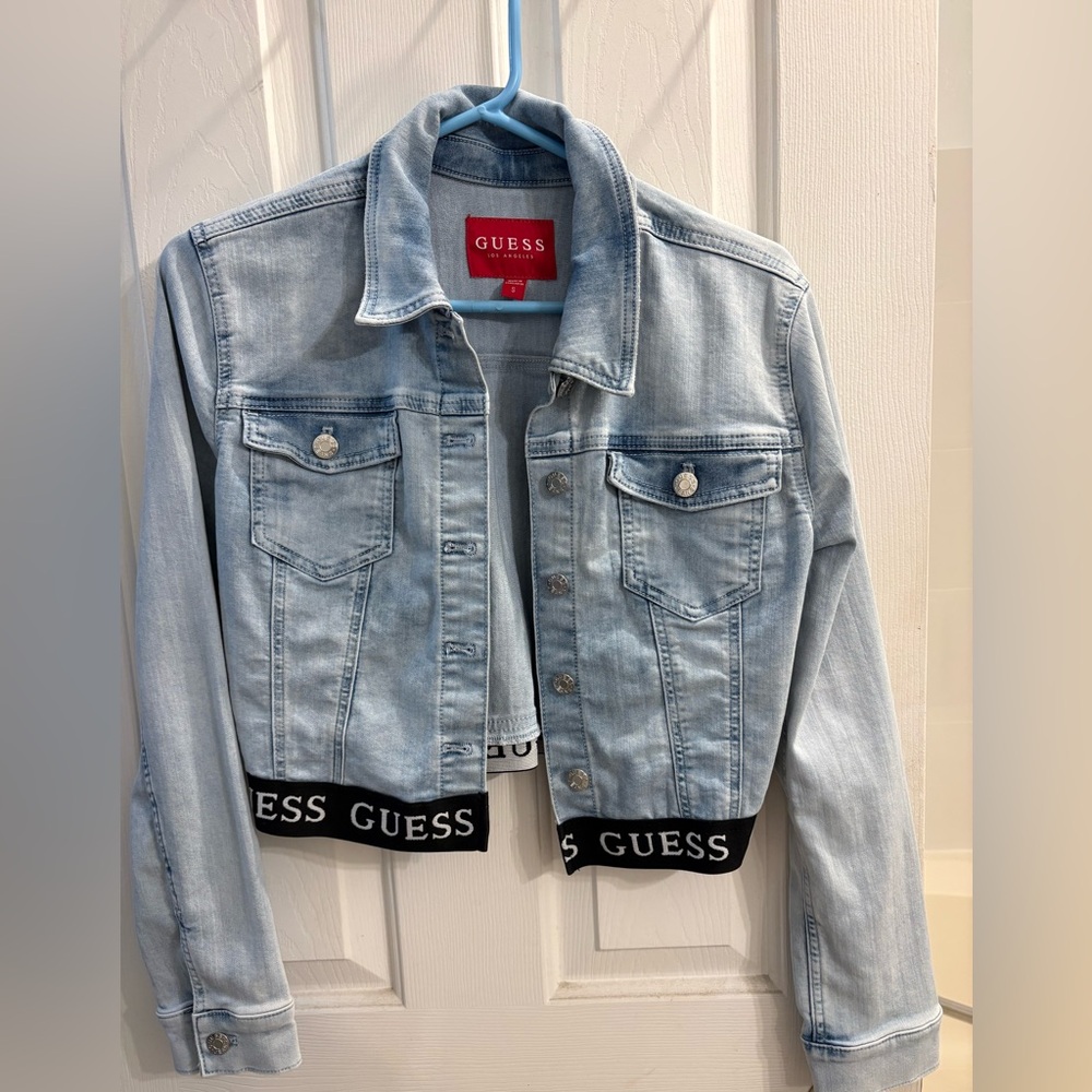 GUESS Light Wash Cropped Denim Jacket sz small
